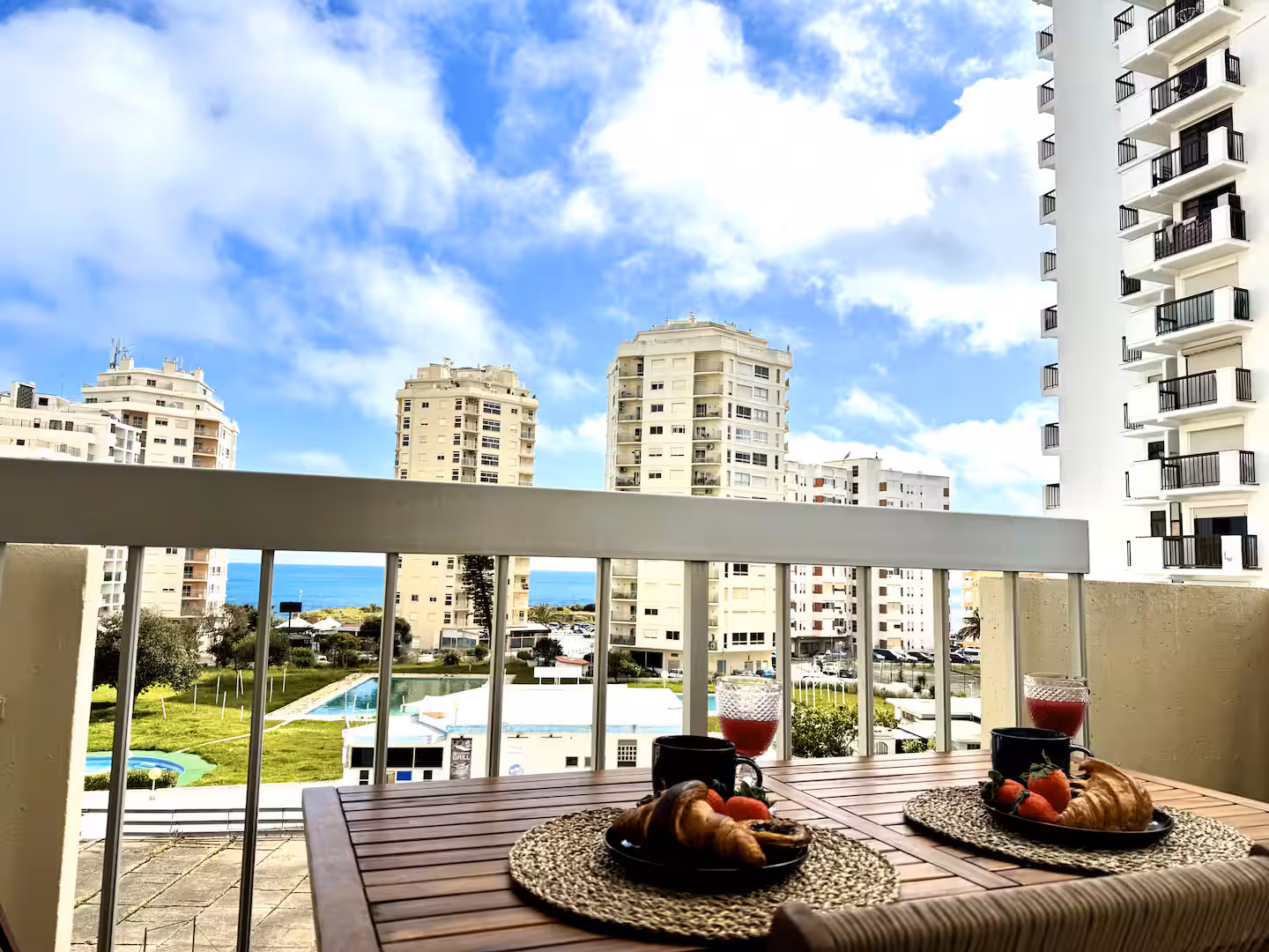 Varanda com vista da cidade